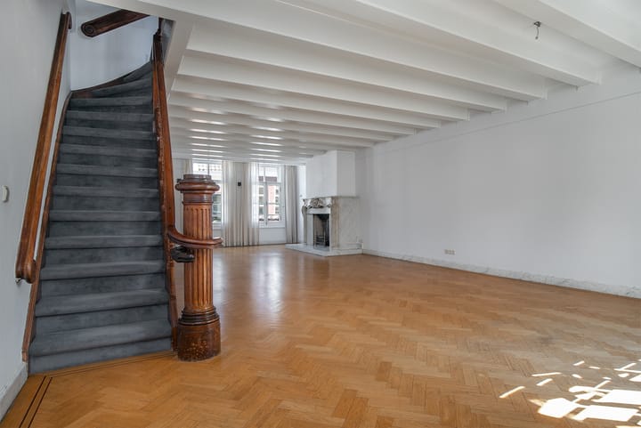 Photo 4 of Denneweg 116-C