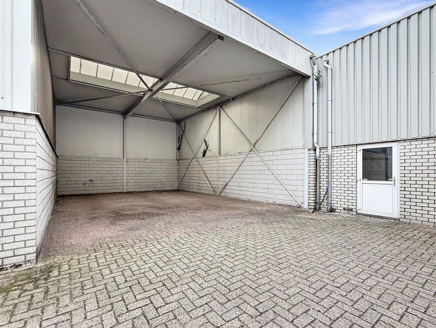 View photo 5 of Lijnbaan 75