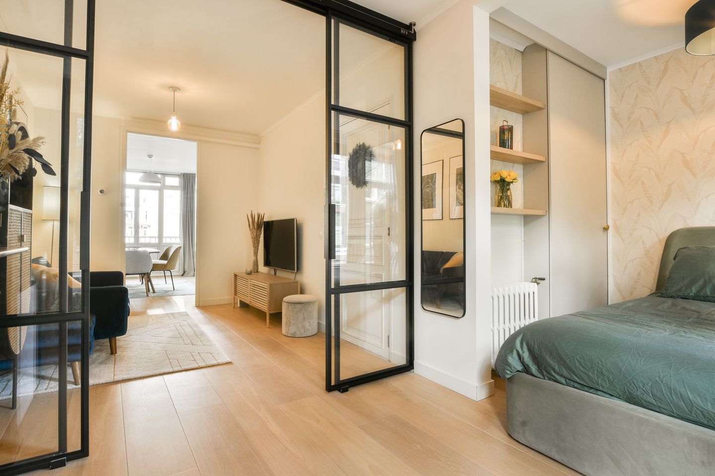 Photo 14 of Graaf Florisstraat 25-2