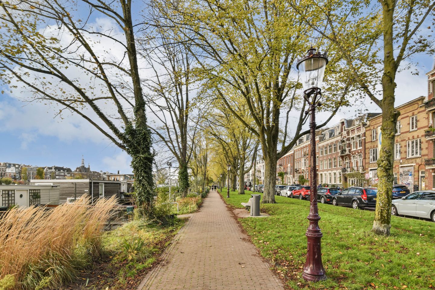 Photo 25 of Graaf Florisstraat 25-2