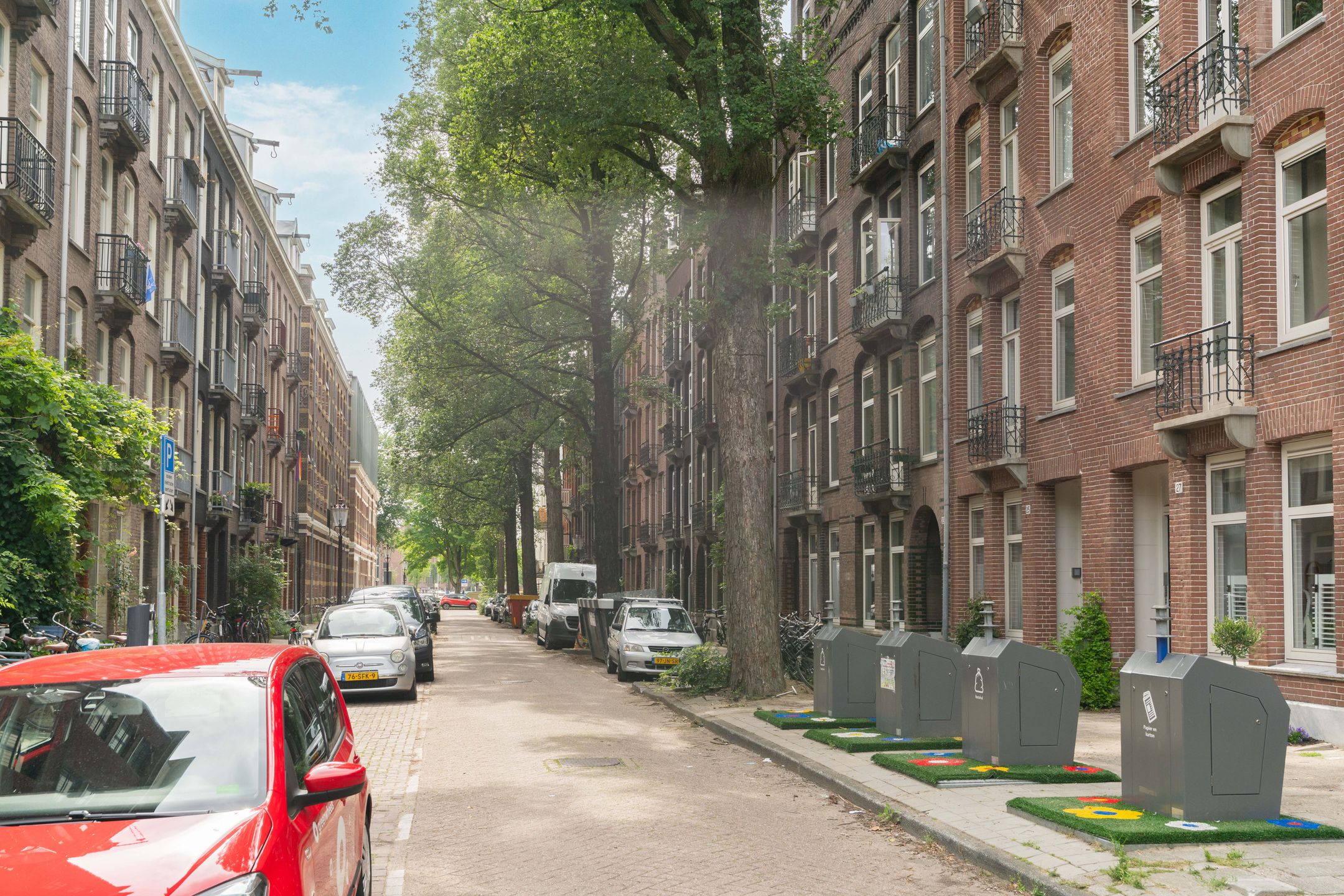 Photo 24 of Graaf Florisstraat 25-2