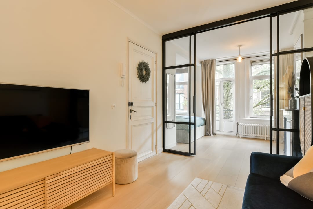Photo 2 of Graaf Florisstraat 25-2