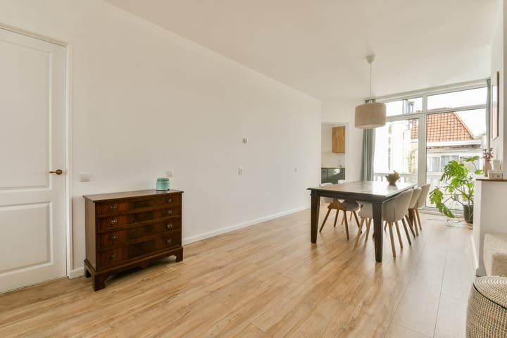 Foto 9 van De Genestetstraat 70