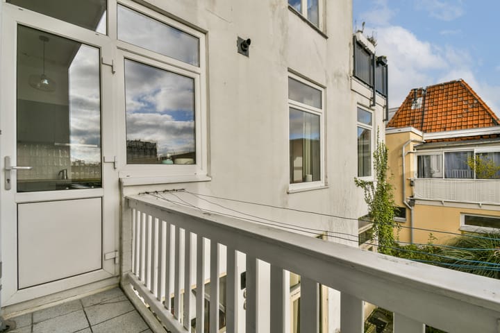 Foto 18 van De Genestetstraat 70