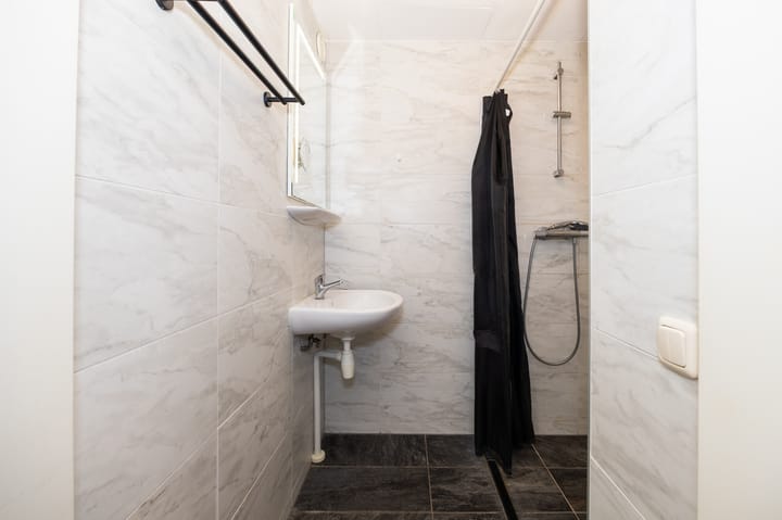 Photo 14 of De Waid 110