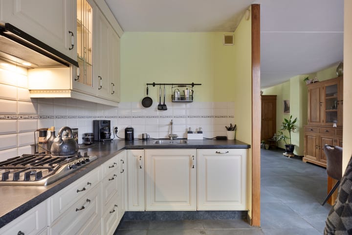 Photo 16 of Salernolaan 16