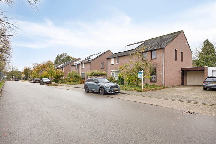 Photo 42 of Salernolaan 16