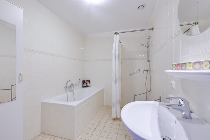 Foto 18 van Merelstraat 60