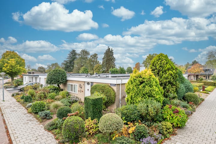 Foto 2 van Bisschop Bekkerslaan 1