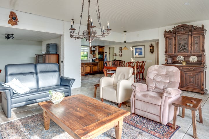 Foto 10 van Bisschop Bekkerslaan 1