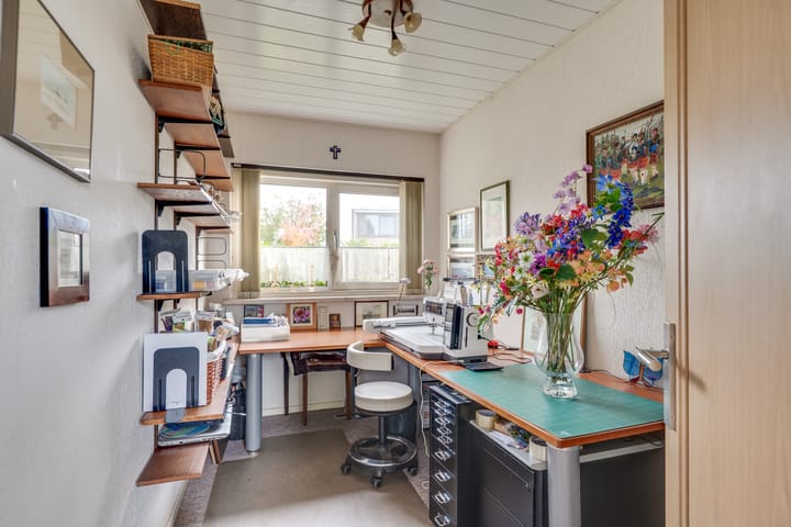 Foto 18 van Bisschop Bekkerslaan 1