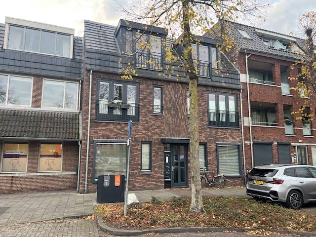 Photo 1 of Margrietstraat 7-E