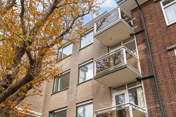 Photo 1 of Haarlemmerweg 1-E