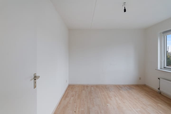 Photo 21 of Haarlemmerweg 1-E