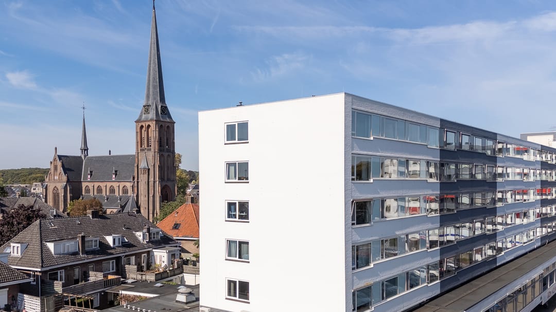 Foto 2 van Den Heuvel 104