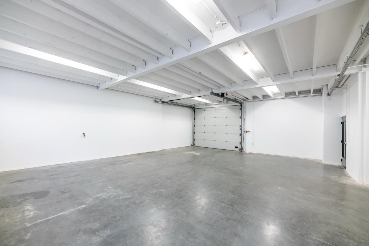 View photo 3 of Nijverheidsweg 16