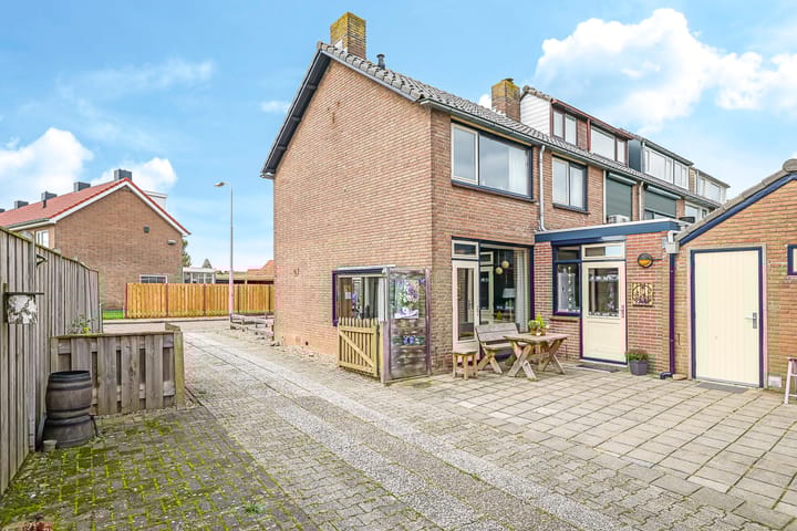 Photo 2 of De Tip 10