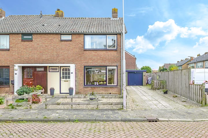 Photo 5 of De Tip 10