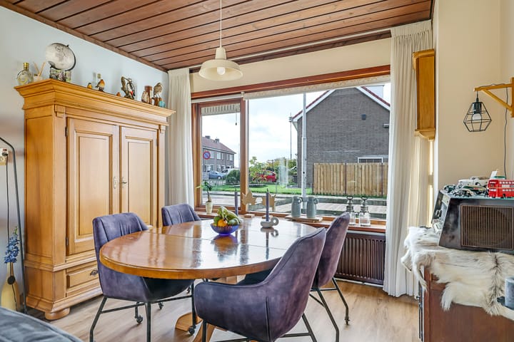 Photo 15 of De Tip 10