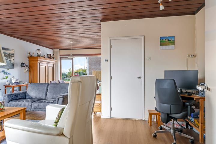 Photo 23 of De Tip 10