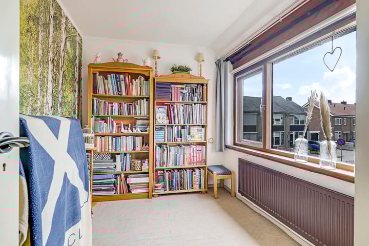 Photo 32 of De Tip 10