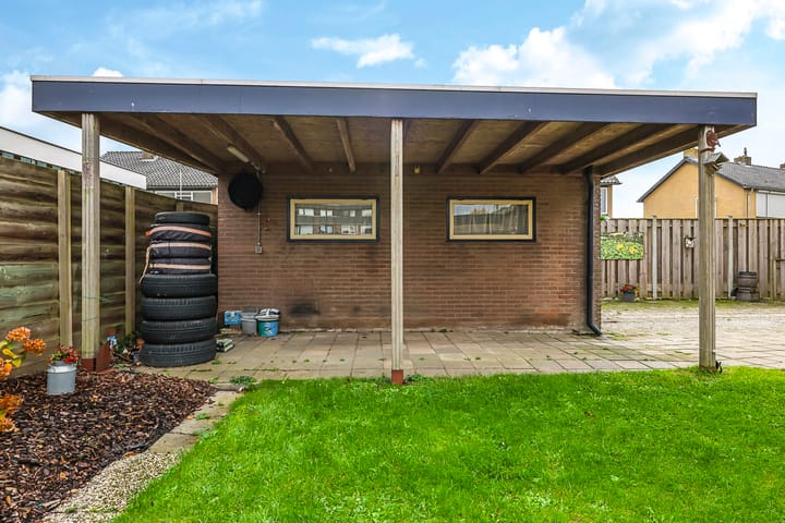 Photo 45 of De Tip 10