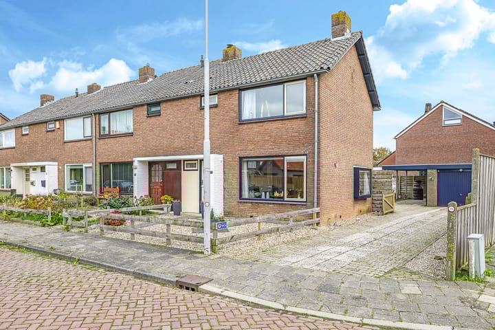 Photo 56 of De Tip 10