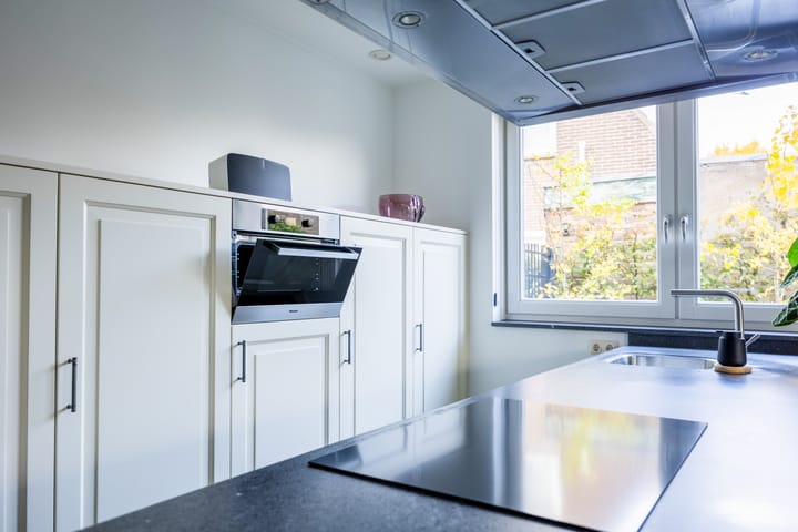 Foto 15 van Berghemseweg 140