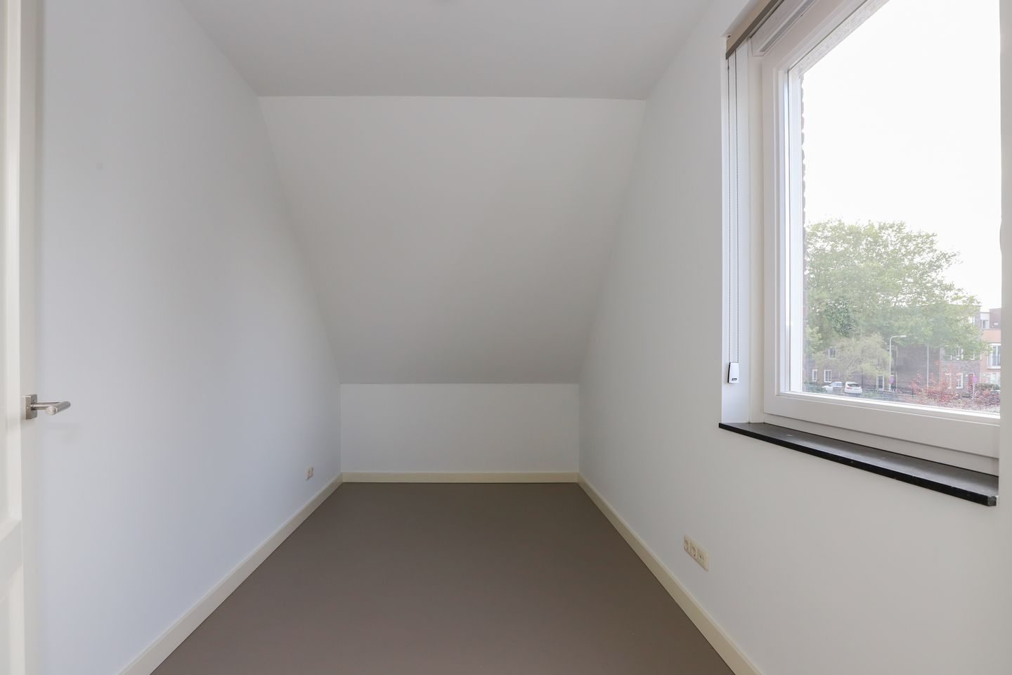 Photo 34 of Berghemseweg 140