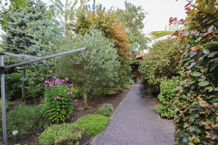 Foto 42 van Berghemseweg 140