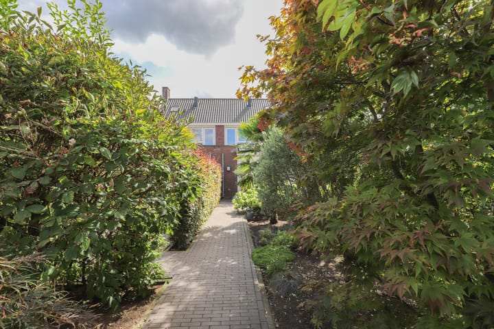 Foto 48 van Berghemseweg 140