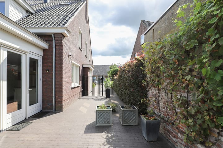 Foto 51 van Berghemseweg 140