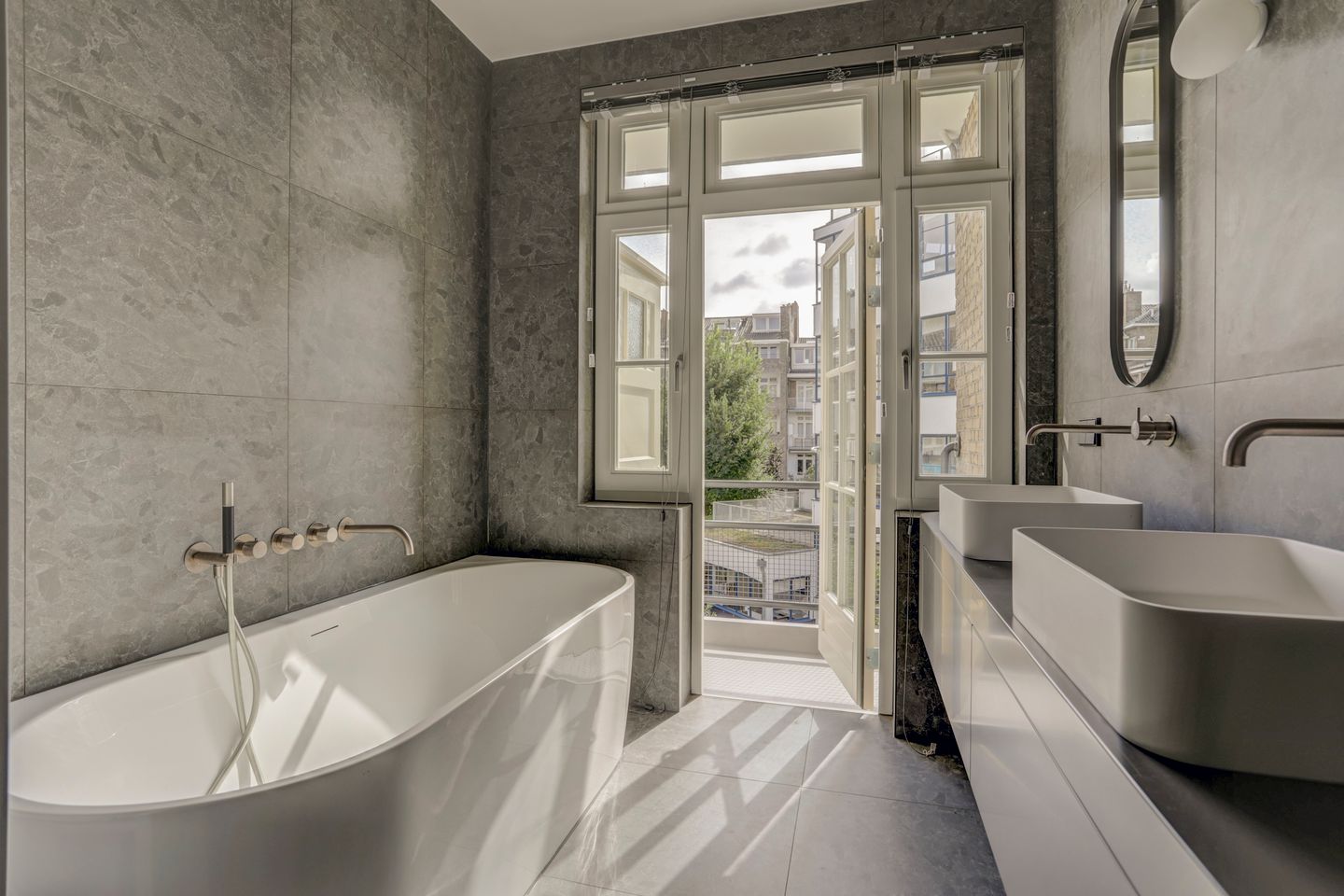 Photo 35 of Rubensstraat 47-B