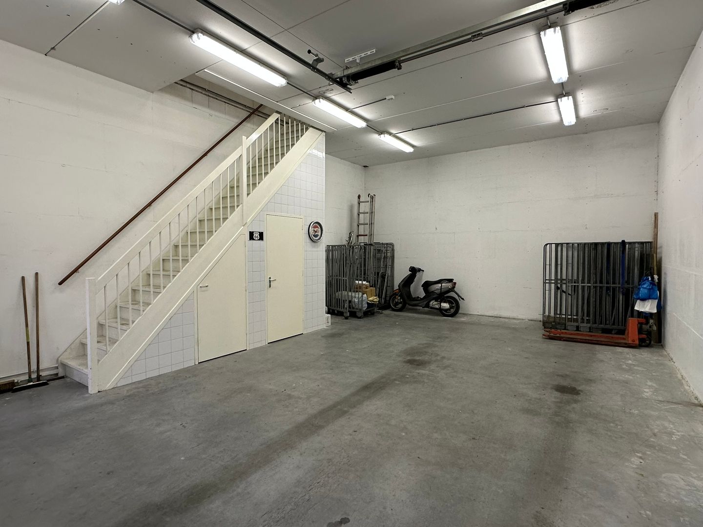 View photo 2 of Parallelweg 23