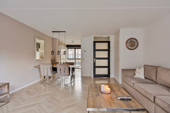 Photo 5 of Catharina van Rennesstraat 18