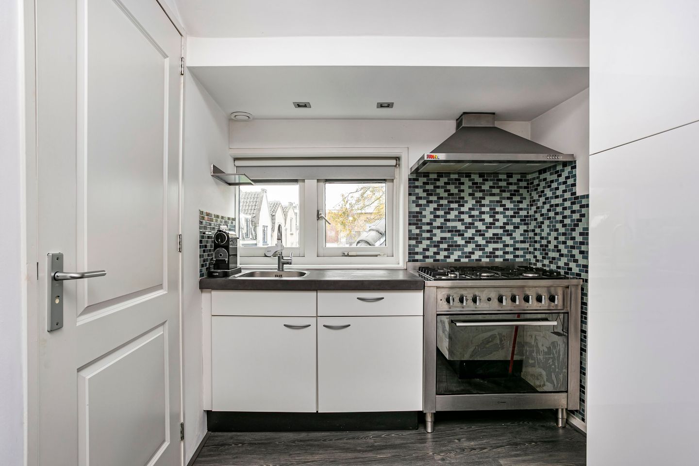 Foto 10 van Willemstraat 26-B