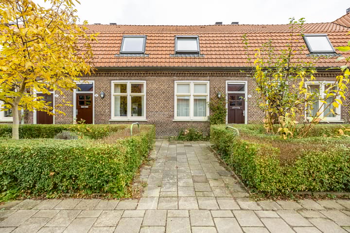 Photo 7 of Hermanstraat 15