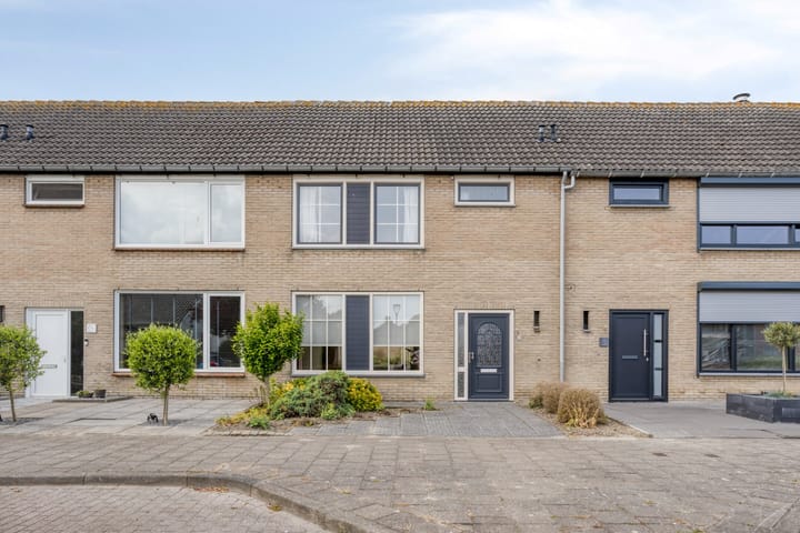 Photo 1 of Burgemeester van Zuijenstraat 23