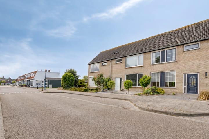 Photo 3 of Burgemeester van Zuijenstraat 23