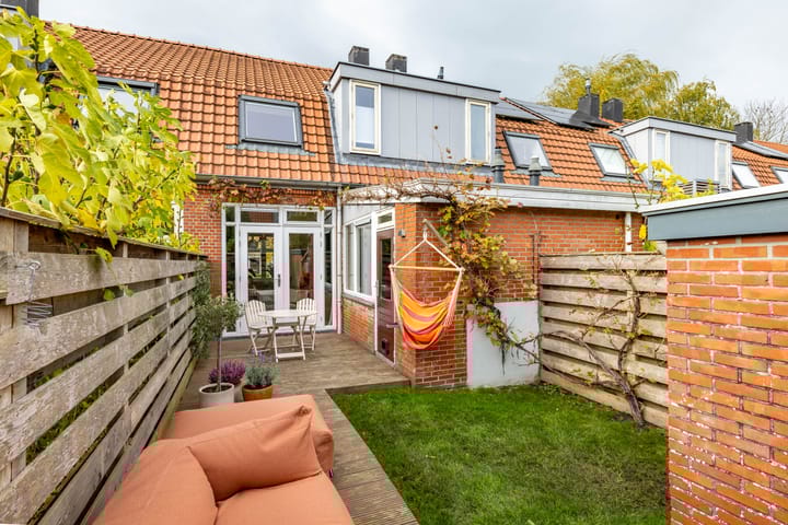 Photo 29 of Hermanstraat 15