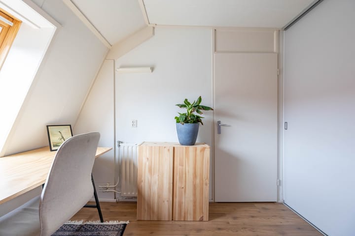 Photo 42 of Hermanstraat 15