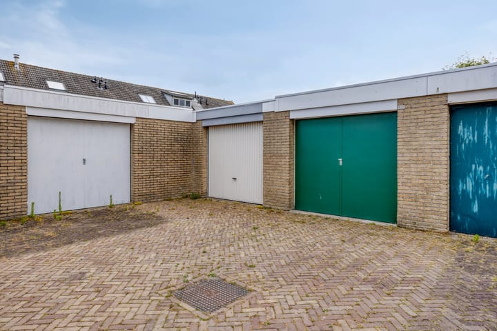 Photo 24 of Burgemeester van Zuijenstraat 23