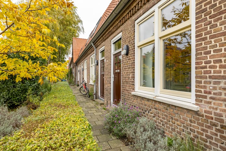 Photo 48 of Hermanstraat 15