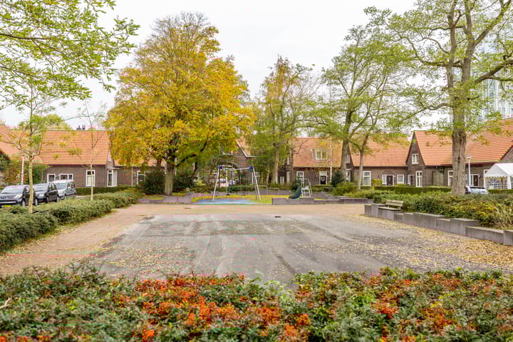 Photo 50 of Hermanstraat 15