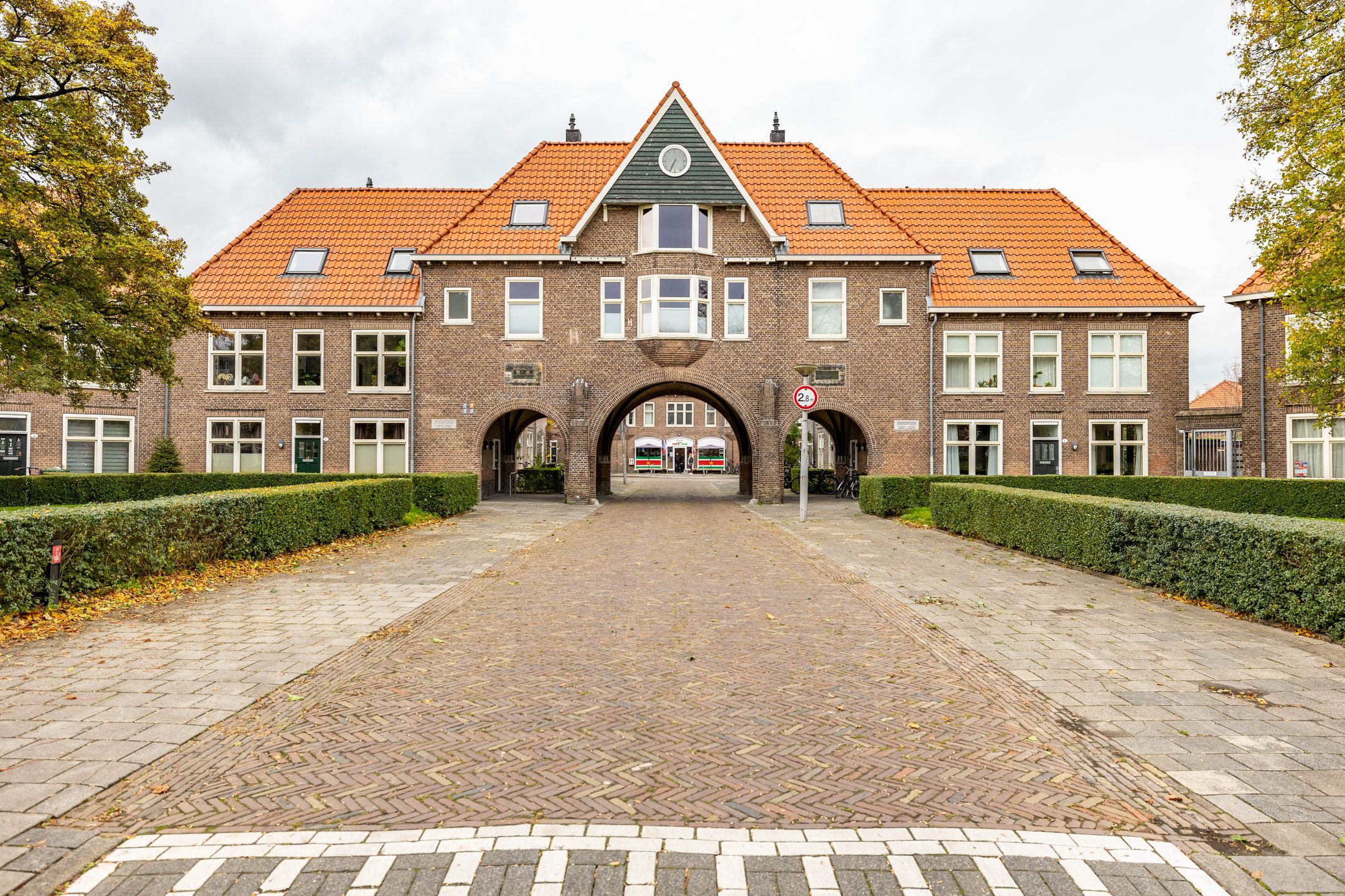 Photo 51 of Hermanstraat 15