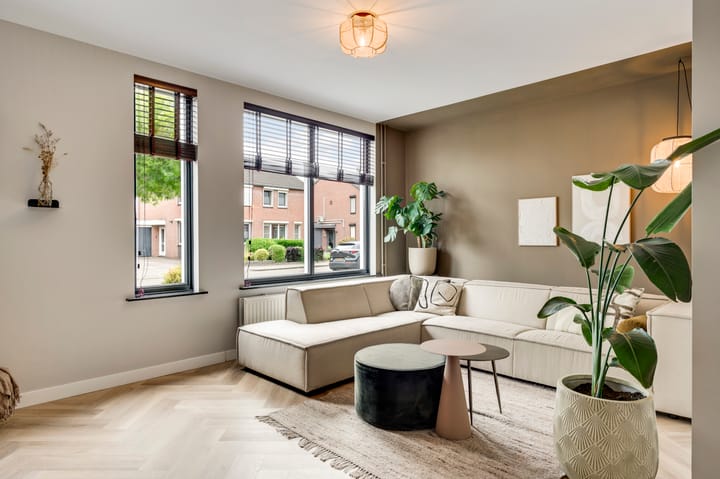 Photo 9 of Constantijnstraat 5