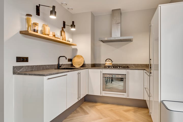 Photo 15 of Constantijnstraat 5