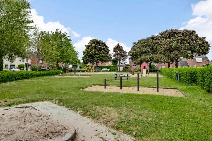 Photo 36 of Constantijnstraat 5