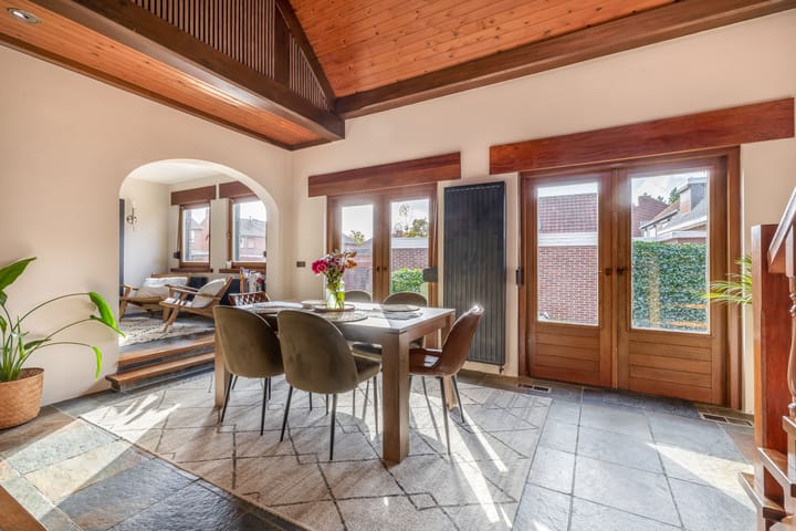 Photo 6 of Sint Annastraat 27