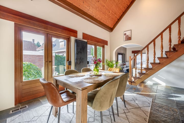 Photo 7 of Sint Annastraat 27